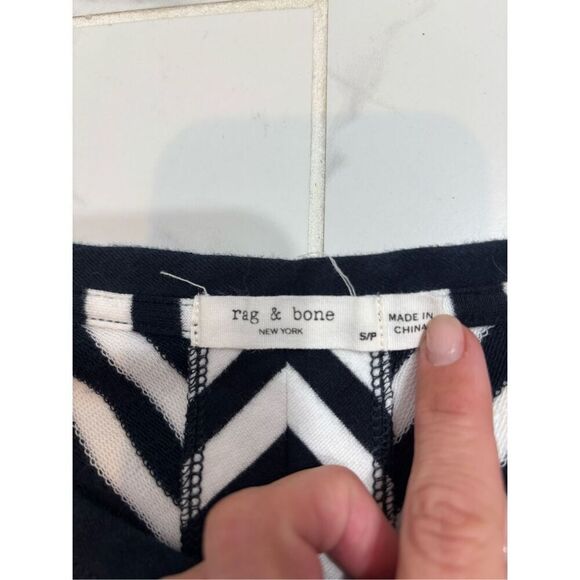 Rag & Bone Kat Split Back Tee in Navy and White Stripes Size S soft boxy modal - Picture 4 of 7